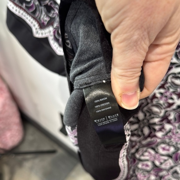 White House Black Market Purple Black Short Sleeve Blouse Zip Back Size W 12 - Picture 5 of 6